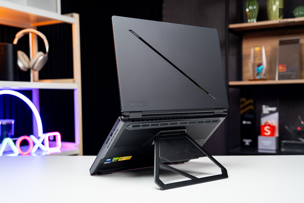 ASUS ROG Zephyrus Duo GX651AX