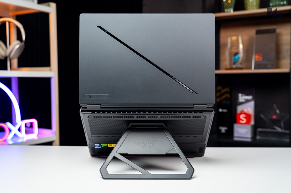 ROG Zephyrus DUO 17