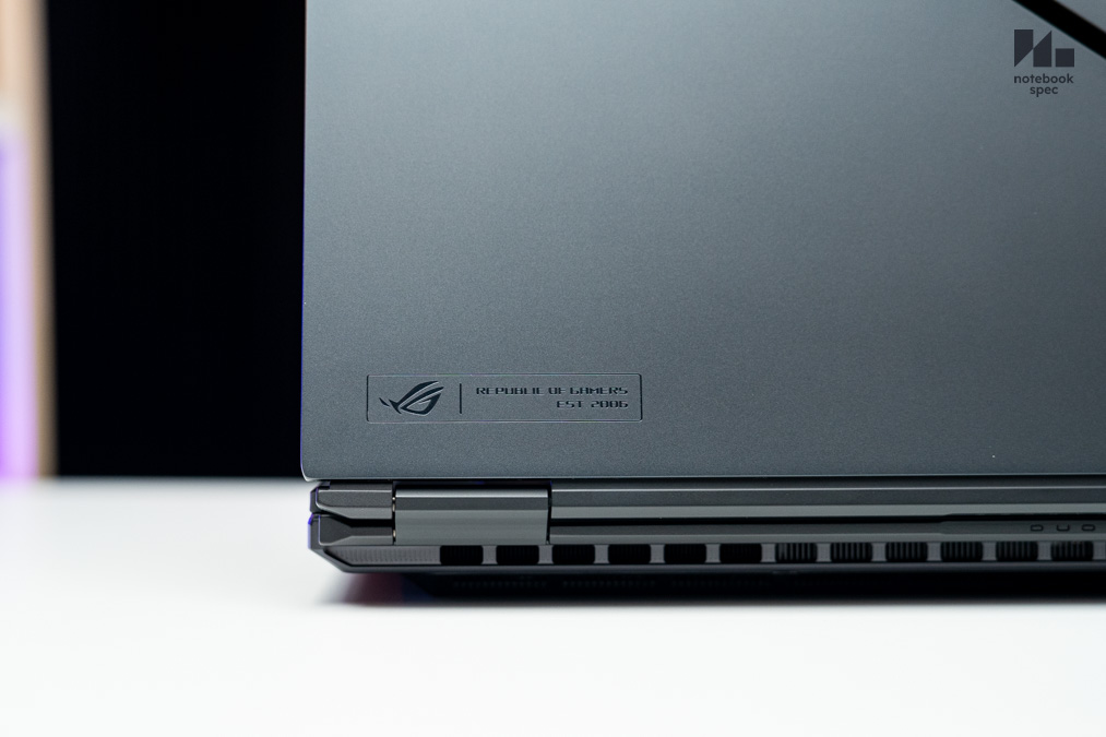 ROG Zephyrus DUO 2