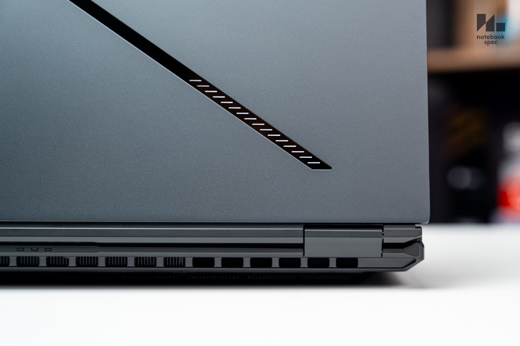 ROG Zephyrus DUO 4