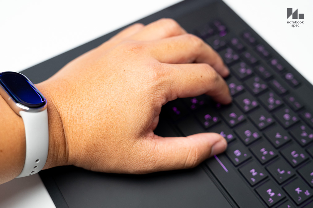 ROG Zephyrus DUO 50