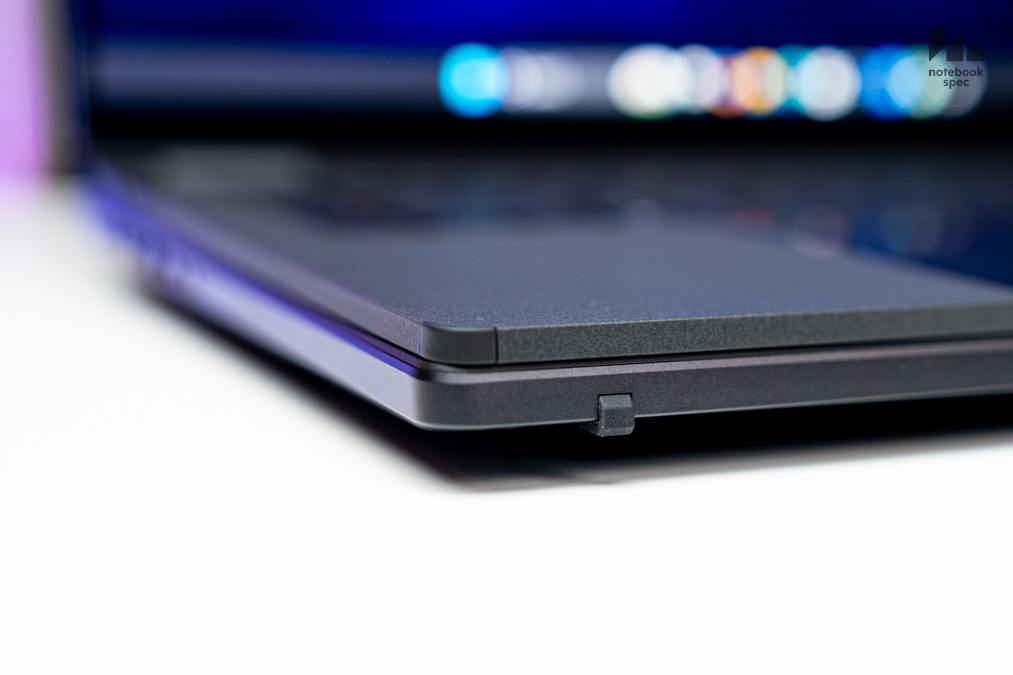 ROG Zephyrus DUO 65