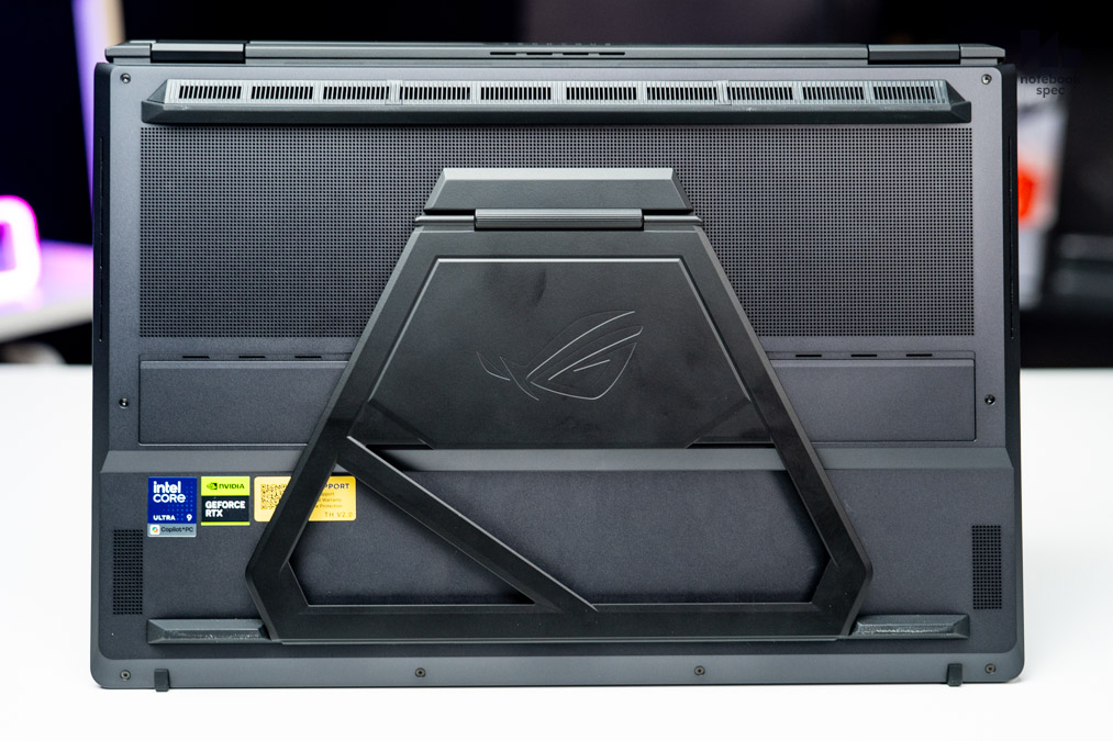 ASUS ROG Zephyrus Duo GX651