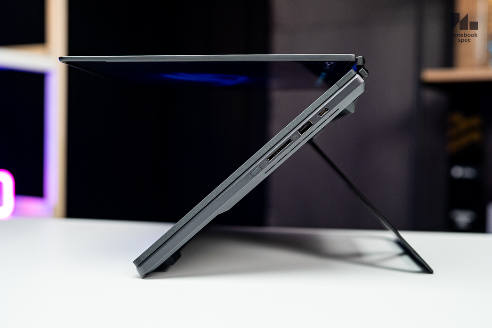 ROG Zephyrus DUO 73