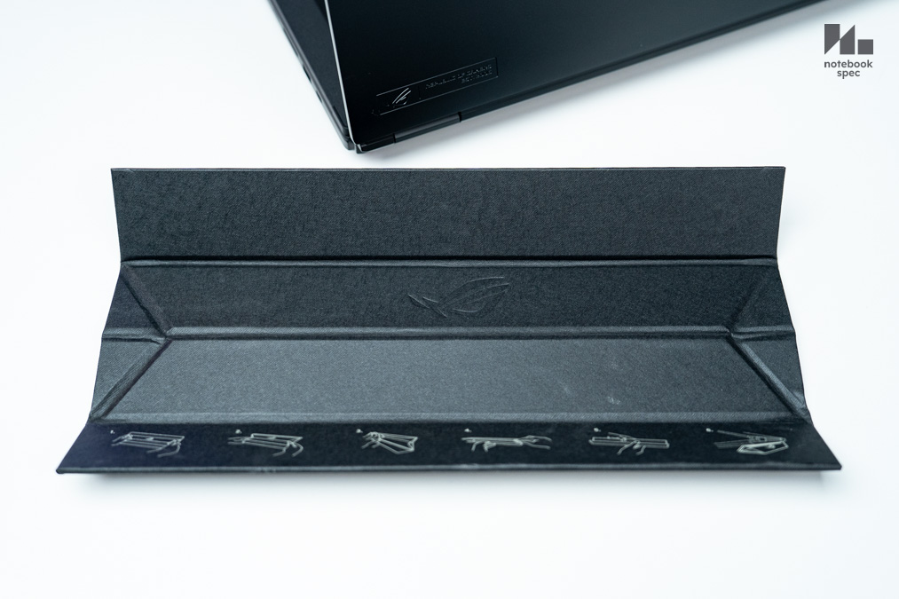 ROG Zephyrus DUO 8