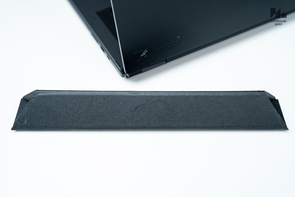 ROG Zephyrus DUO 9