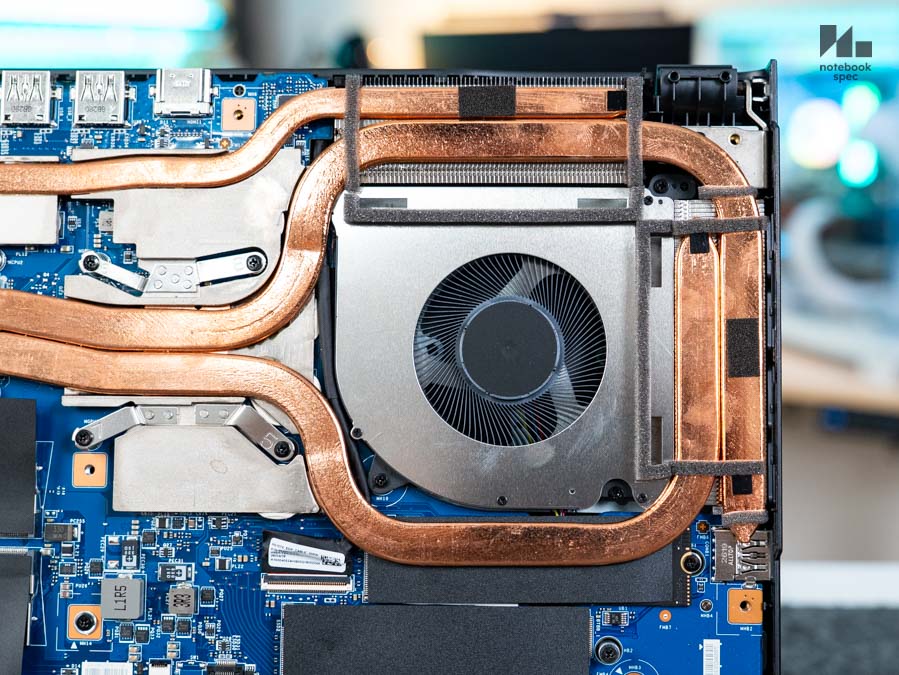 MSI Cyborg 15 Max 68 1
