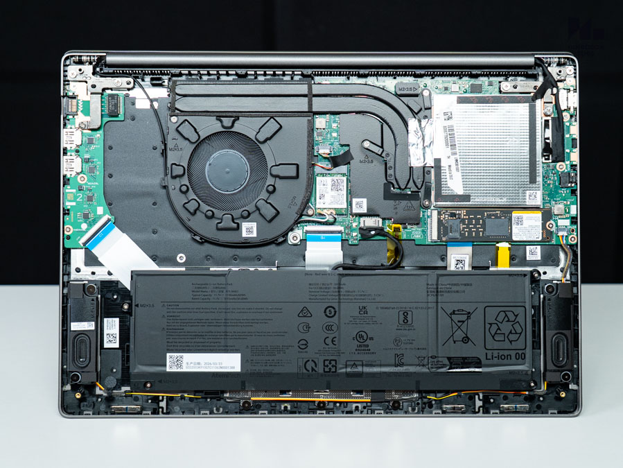 MSI Modern 16S AI+ G3M