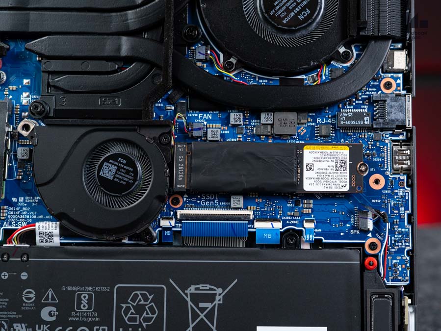 ROG Strix G16 G614FP 35