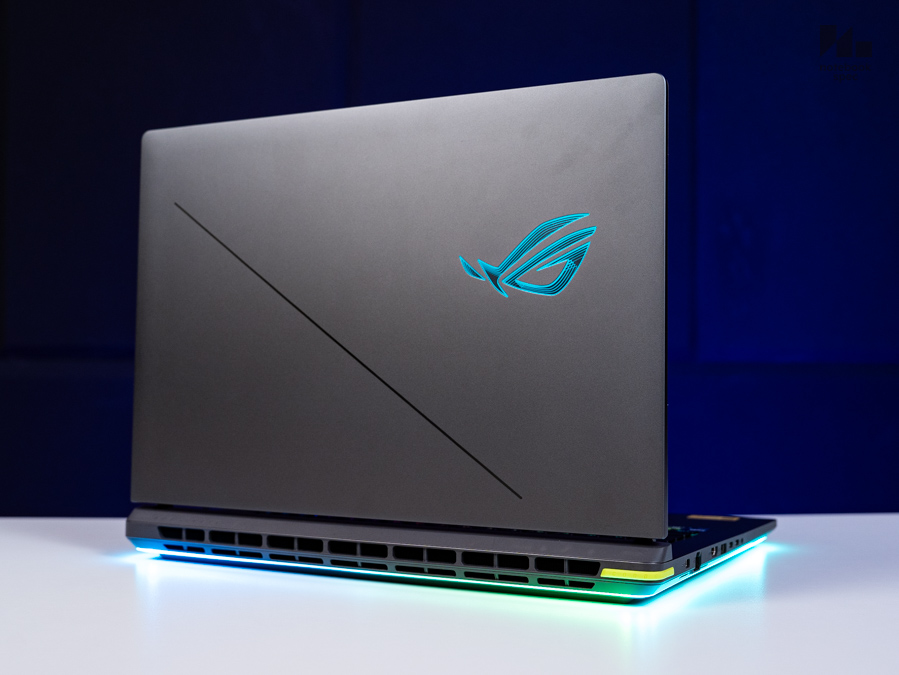 ASUS ROG Strix G18 G815LR