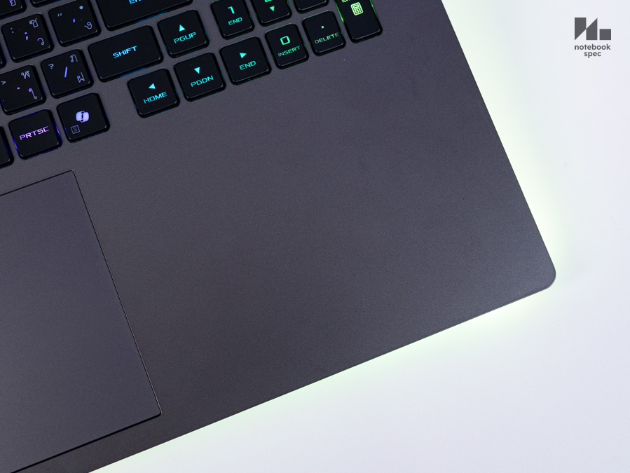 ROG Strix G18 G815LR 39