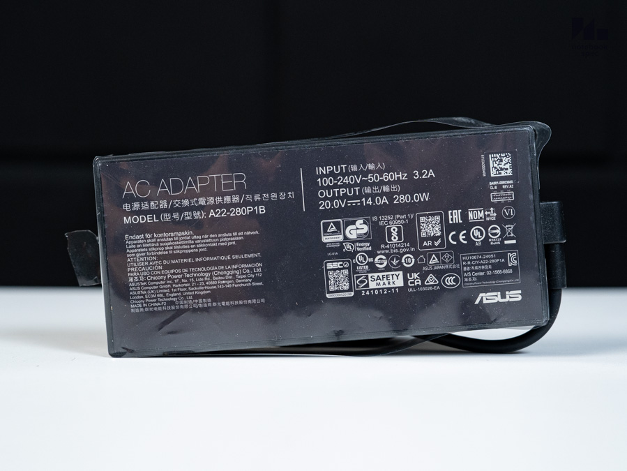 ROG Strix G18 G815LR 4