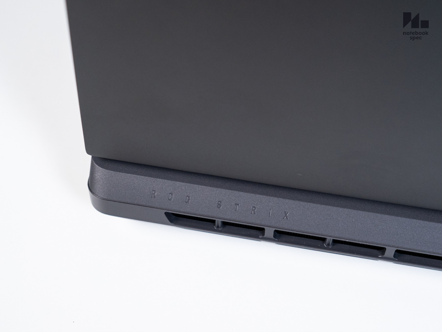 ROG Strix G18 G815LR 9