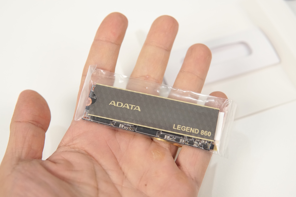 ADATA LEGEND 860